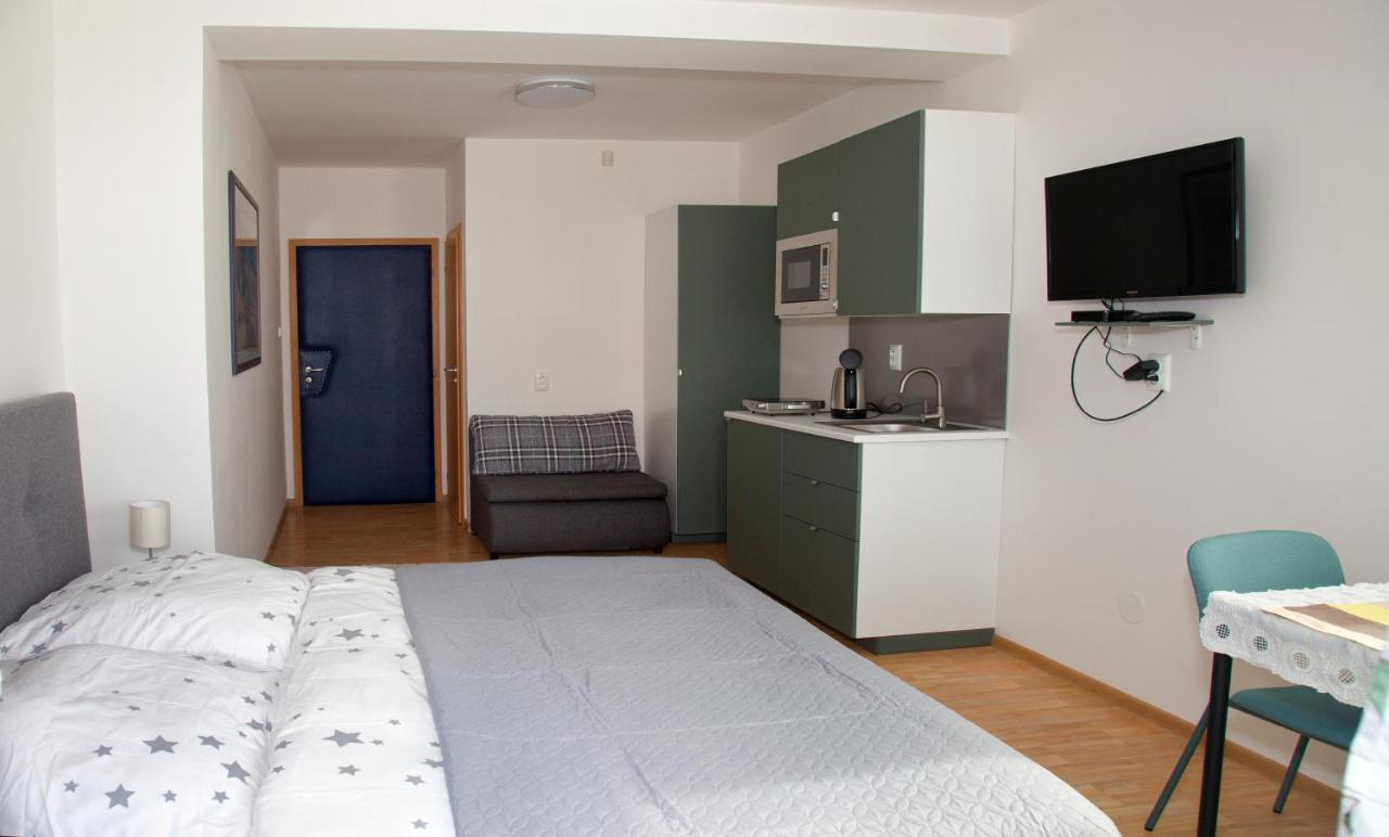 Apartmán u Doktora Banská Bystrica Esterno foto